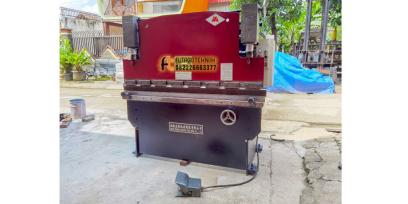 Mesin tekuk plat (Bending Machine)